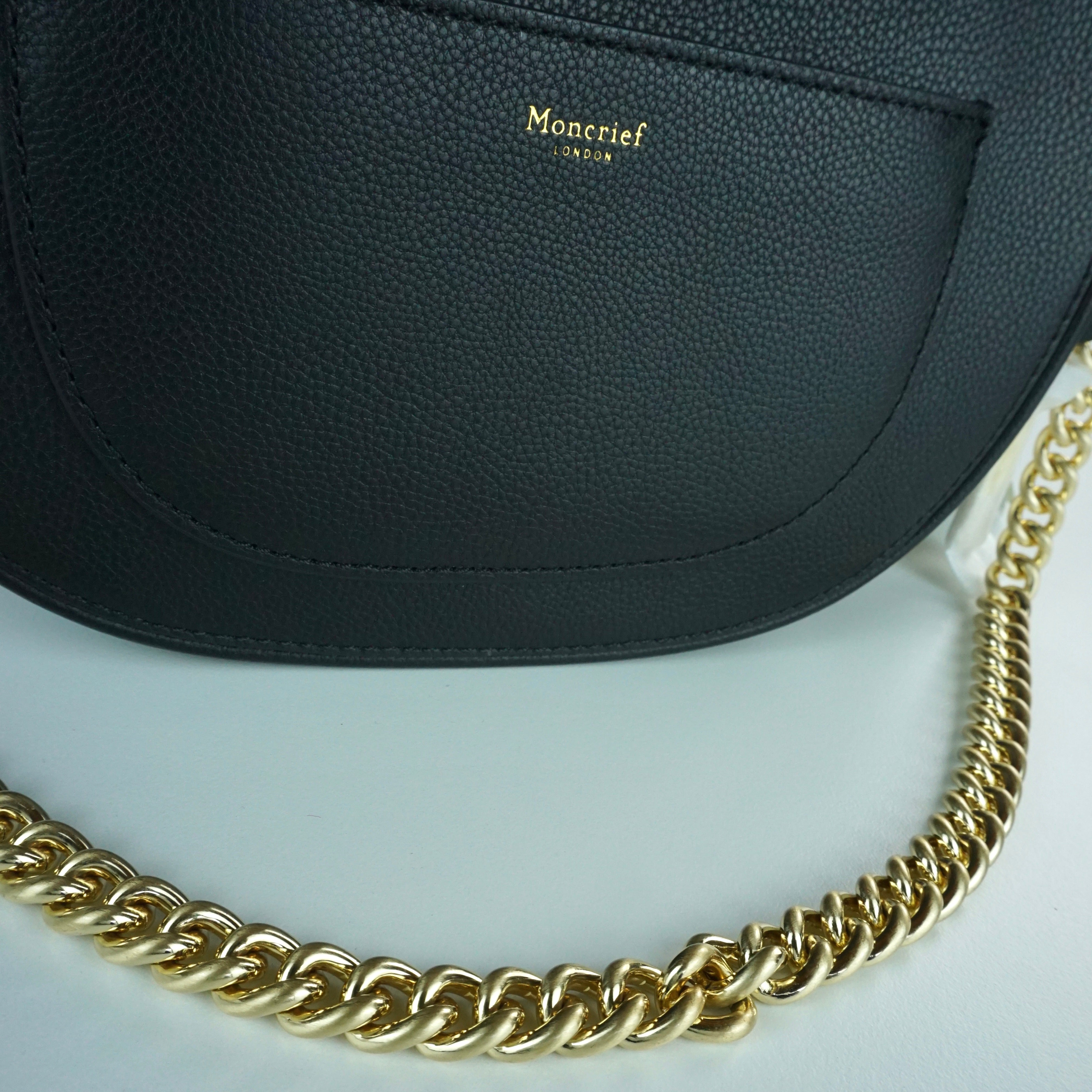 Halbmond Schultertasche "Esme"