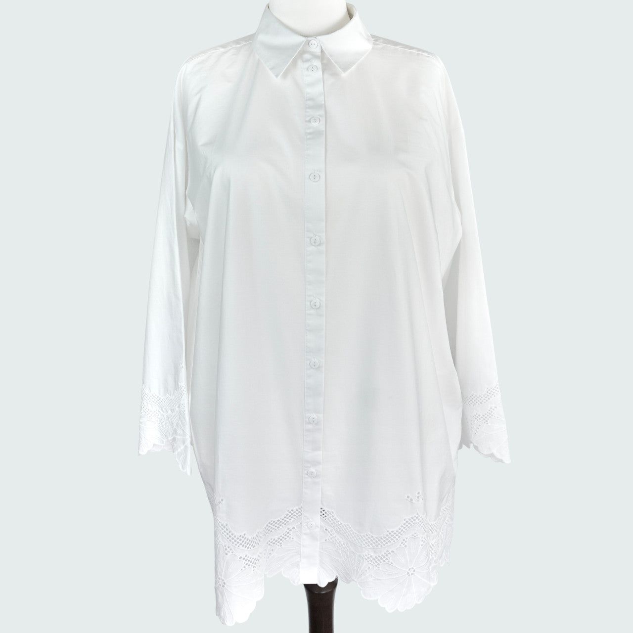 Bluse mit Stickerei 48