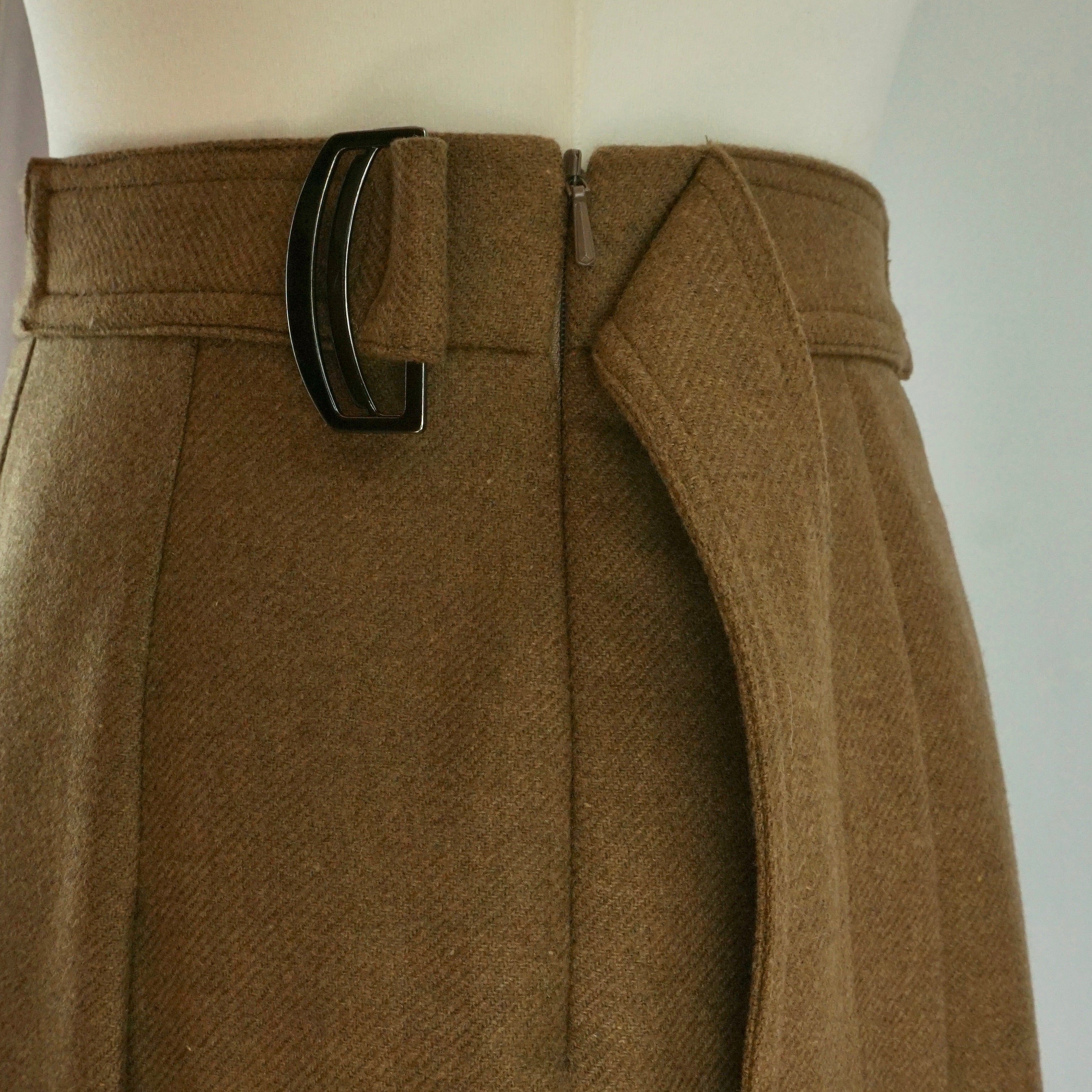 Faltenrock aus Wolle 42