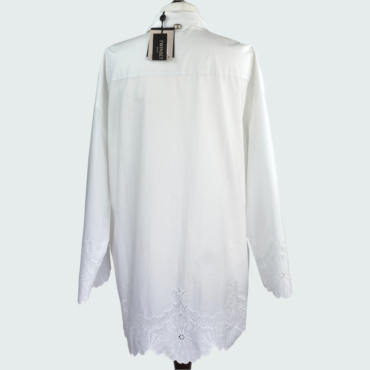 Bluse mit Stickerei 48