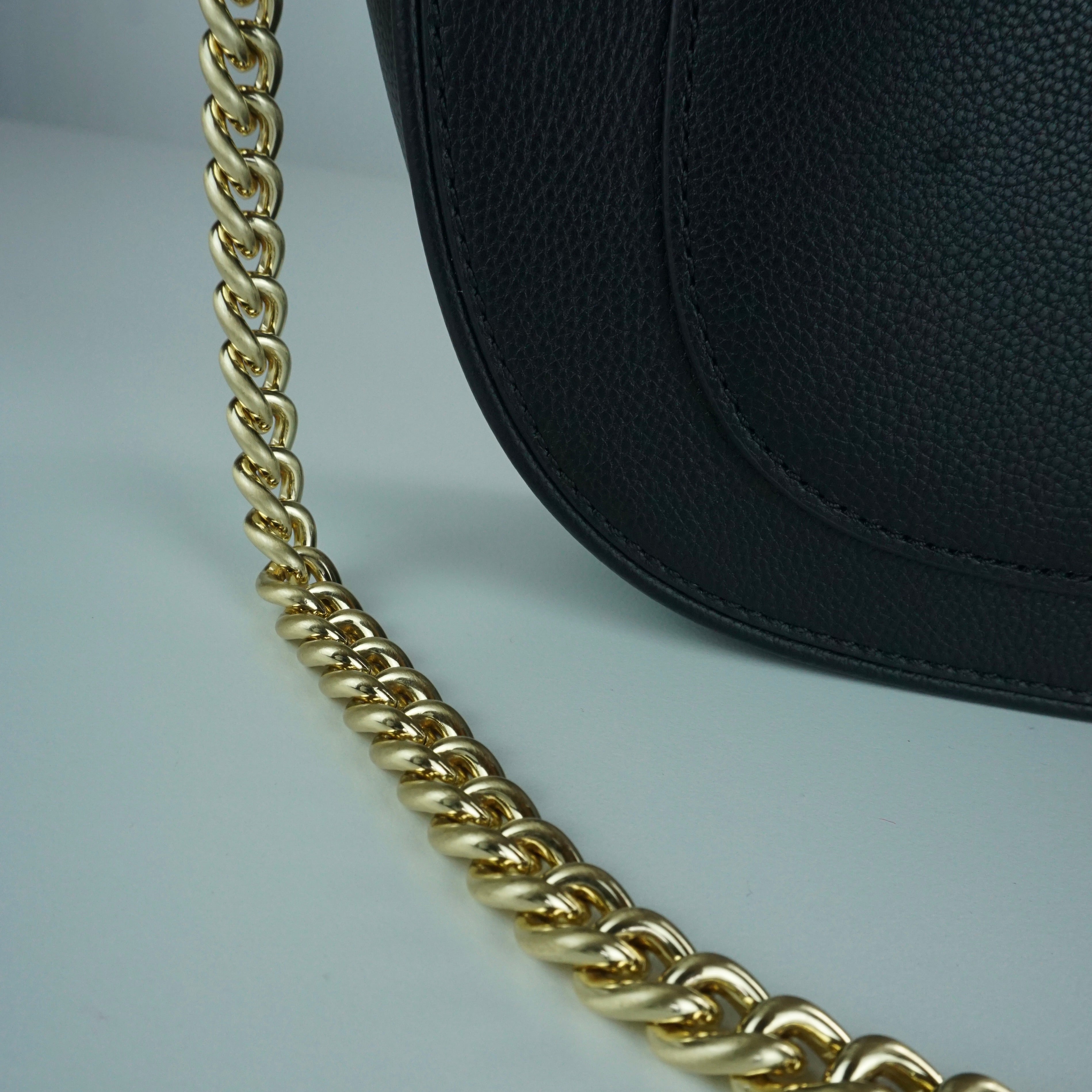 Halbmond Schultertasche "Esme"