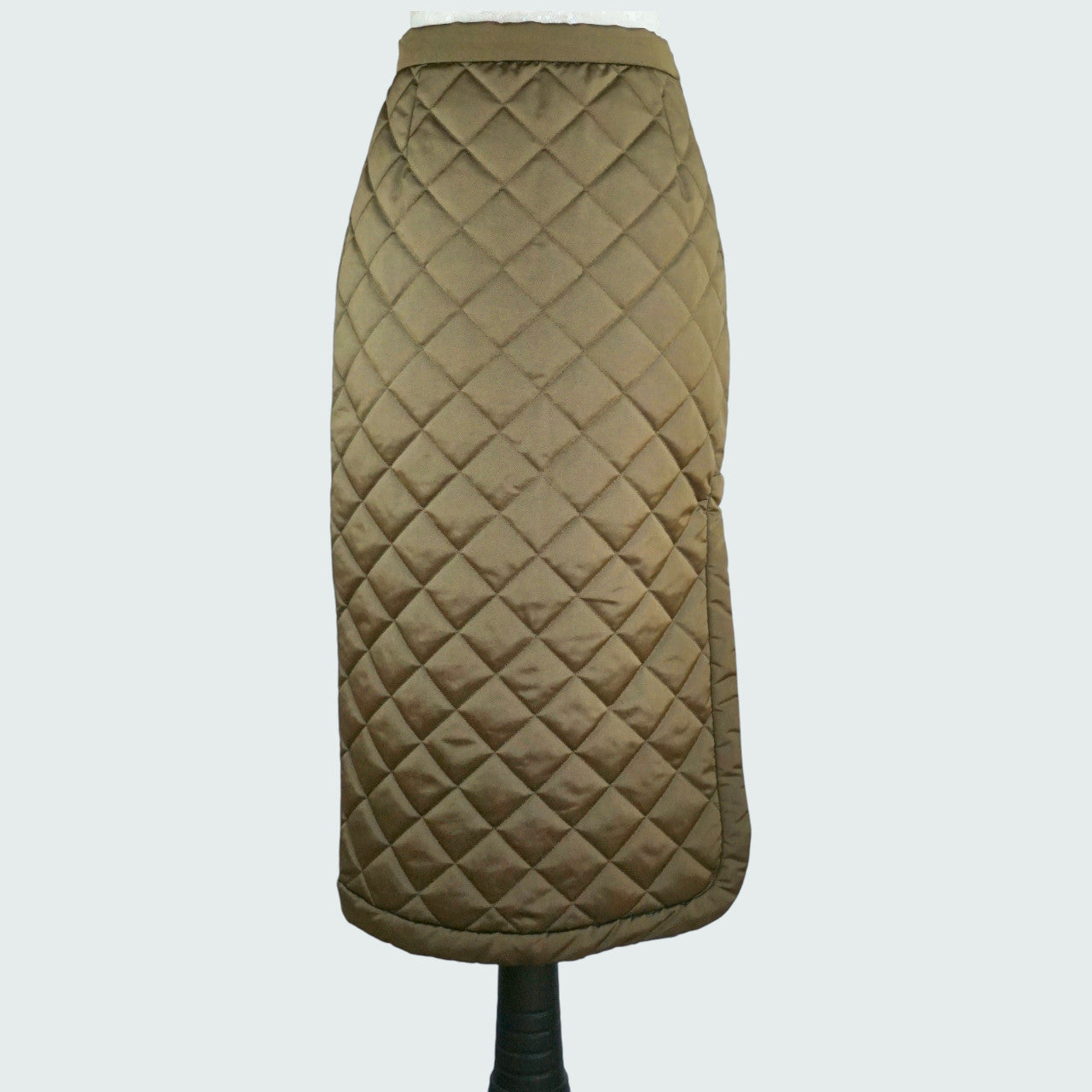 Gesteppter Midirock mit Seitenschlitz 40