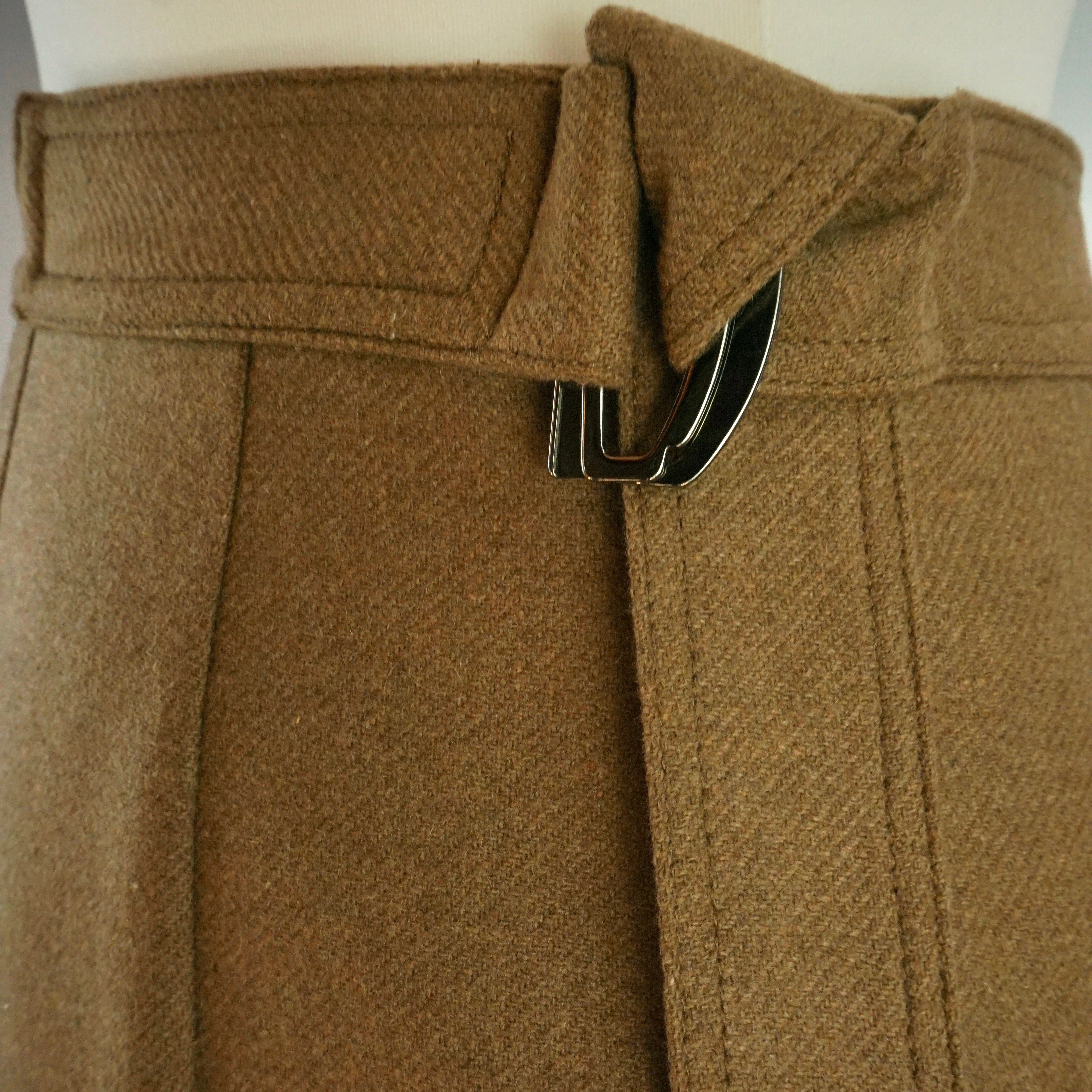 Faltenrock aus Wolle 42