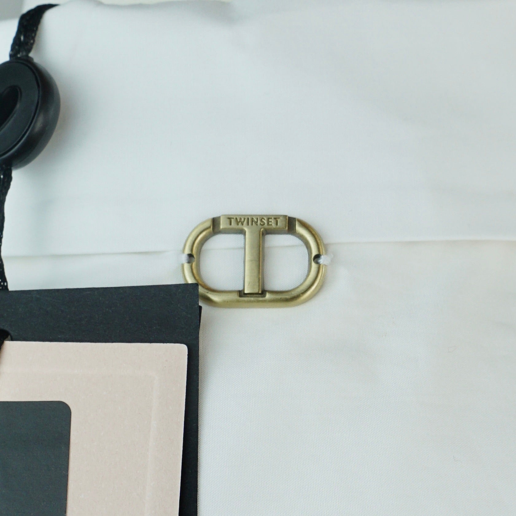 Bluse mit Stickerei 48